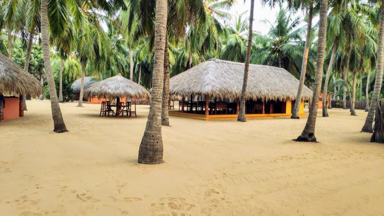 Roshanne Beach Resort Kalpitiya Exterior photo