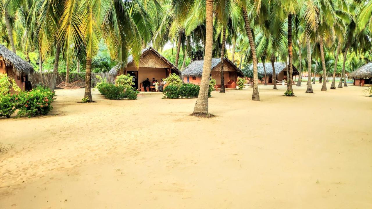 Roshanne Beach Resort Kalpitiya Exterior photo