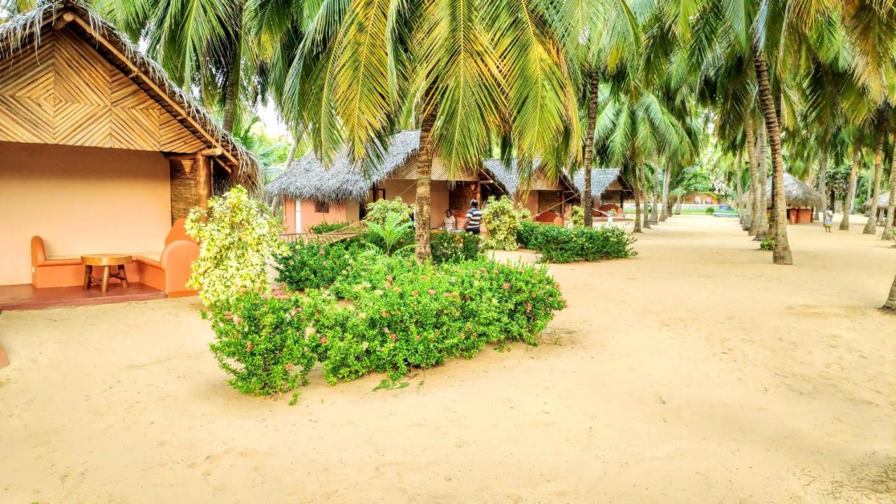Roshanne Beach Resort Kalpitiya Exterior photo